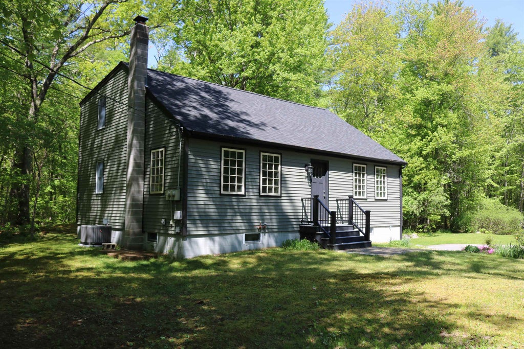 Photo of 34 Brooks Road, Barrington, NH 03825 (MLS # 5090260)
