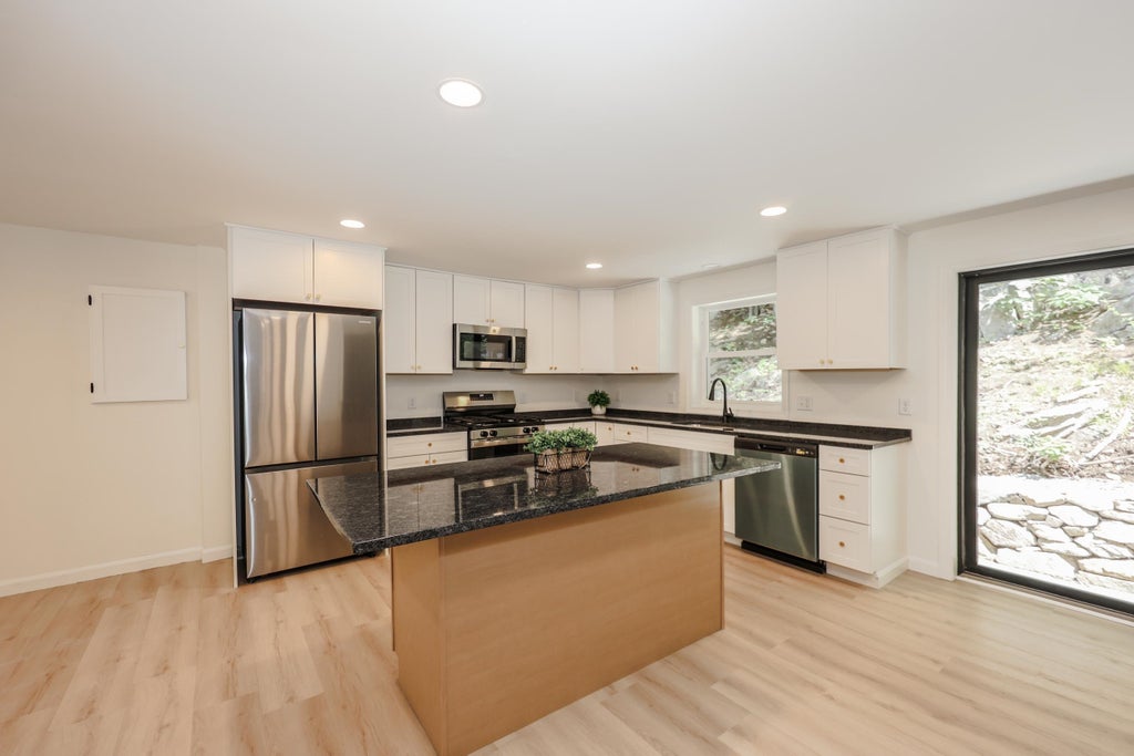 Photo of 50 GREAT HILL Road, Newmarket, NH 03857 (MLS # 5108803)