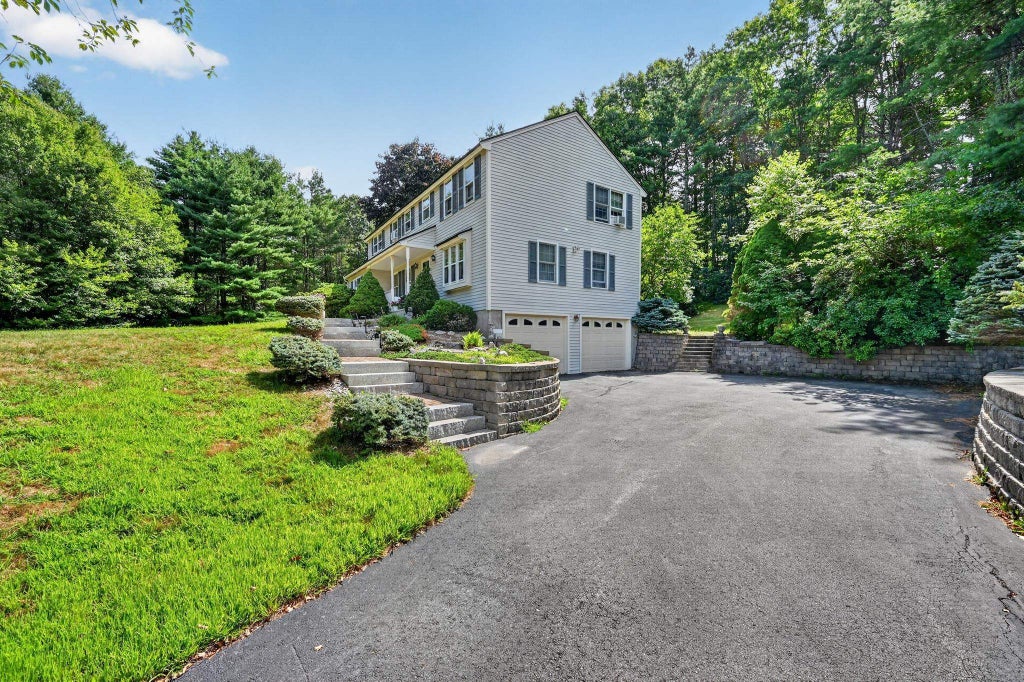 Photo of 3 Farrwood Road, Windham, NH 03087 (MLS # 5105355)