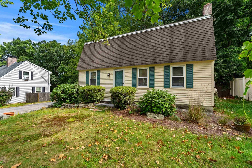 Photo of 3 Betty Lane, Manchester, NH 03104 (MLS # 5110289)