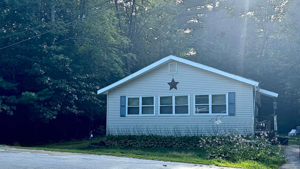 Photo of 83 W Shore Drive, Raymond, NH 03077 (MLS # 5102429)