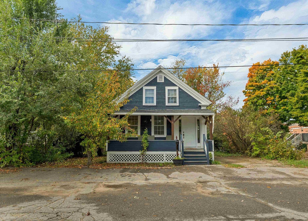 Photo of 26 Isabella Street, Laconia, NH 03246 (MLS # 5113164)
