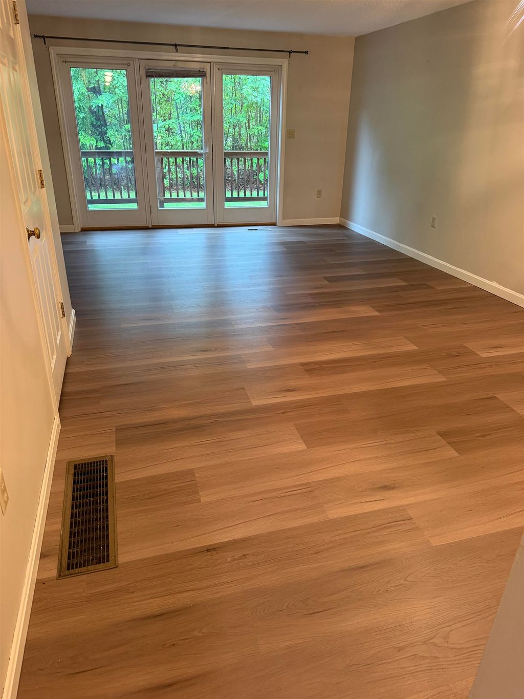 Photo of 210 Bartemus Trail, Nashua, NH 03061 (MLS # 5090656)
