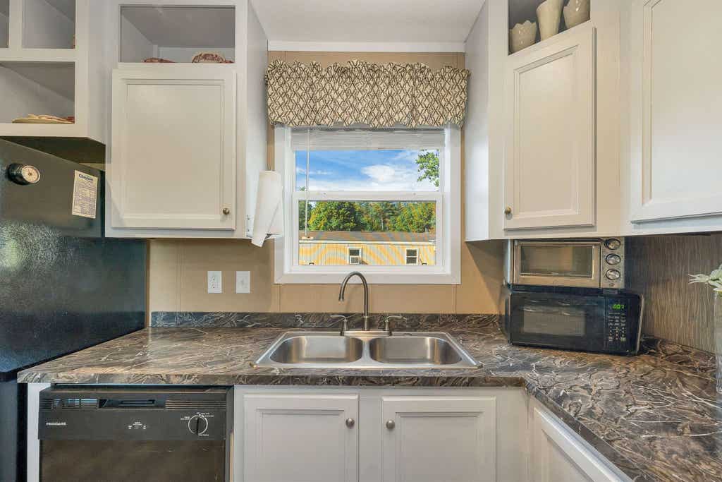 Photo of 5 Maple Drive, Plymouth, NH 03264 (MLS # 5094606)