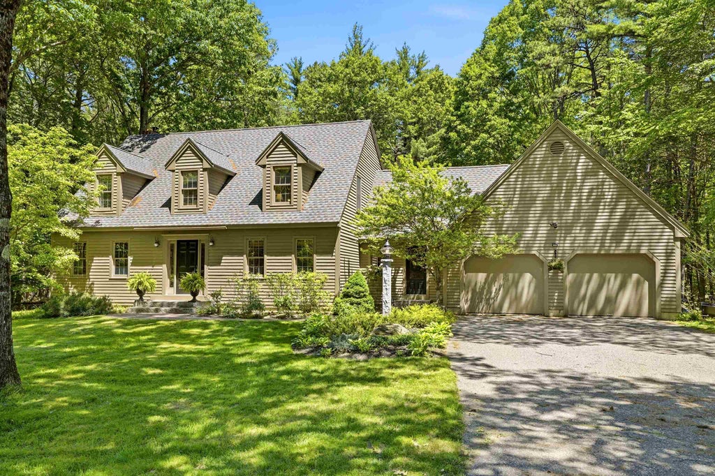 Photo of 10 Pine Court, Newfields, NH 03856 (MLS # 5093304)