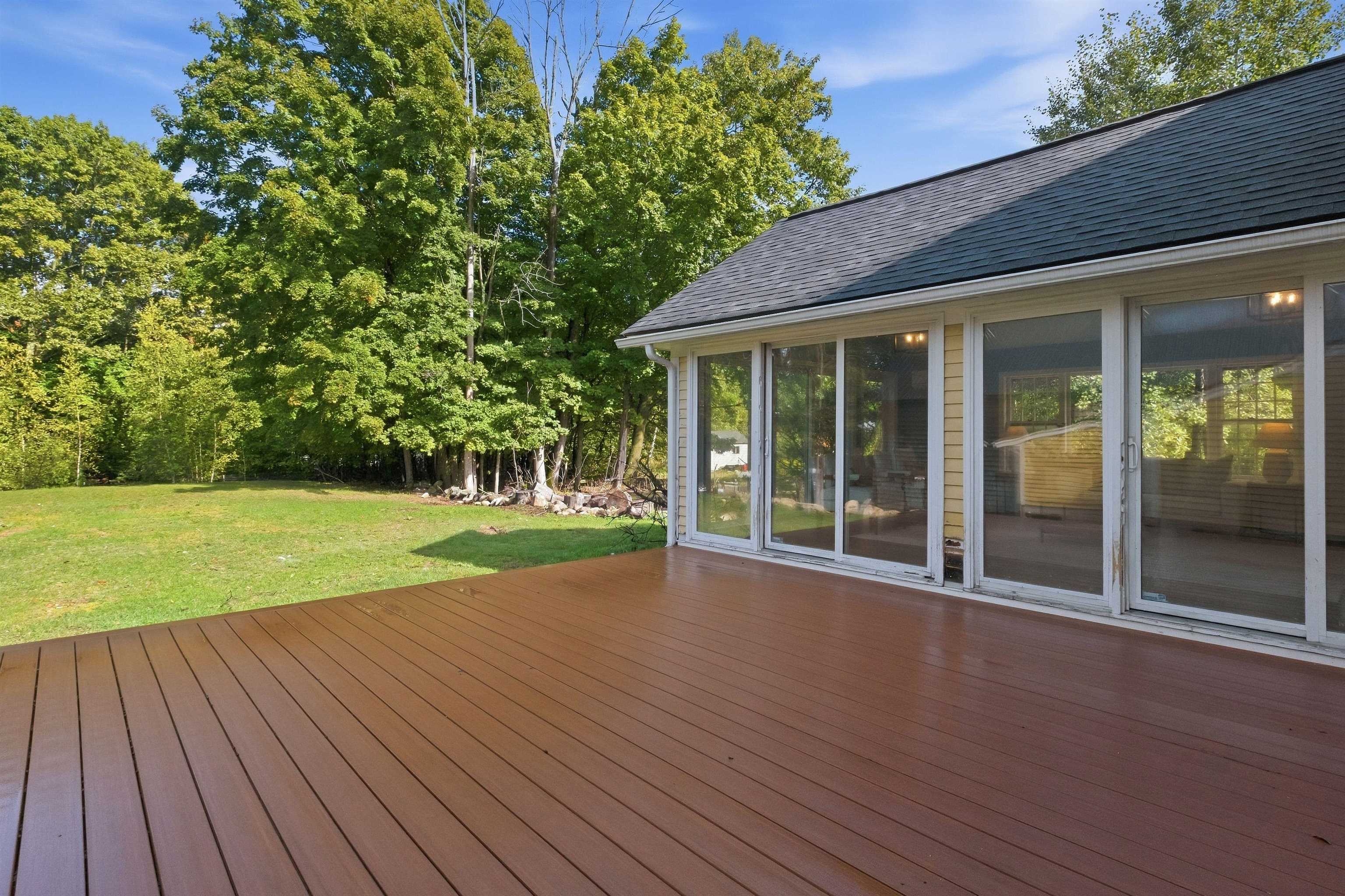 38 Dunbarton Center Road