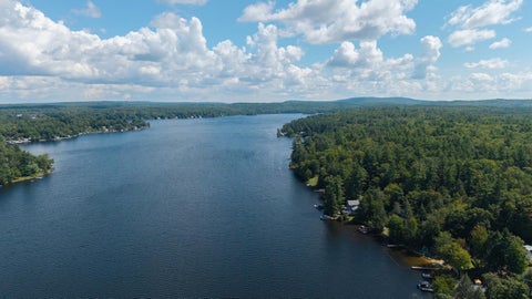 Photo of 7 Northwood Lake Road, Deerfield, NH 03037 (MLS # 5108627)