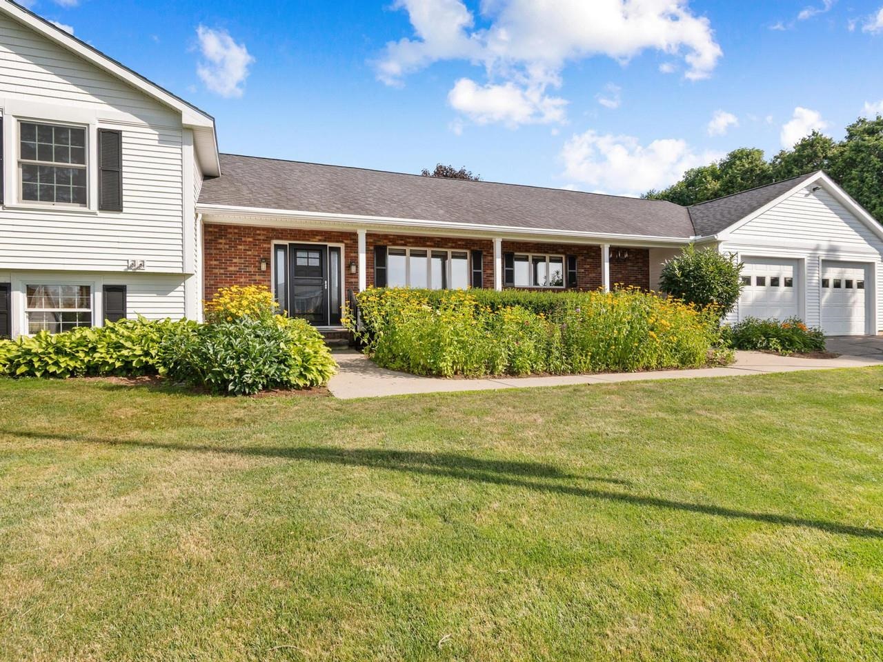 8 Green Meadow Acres