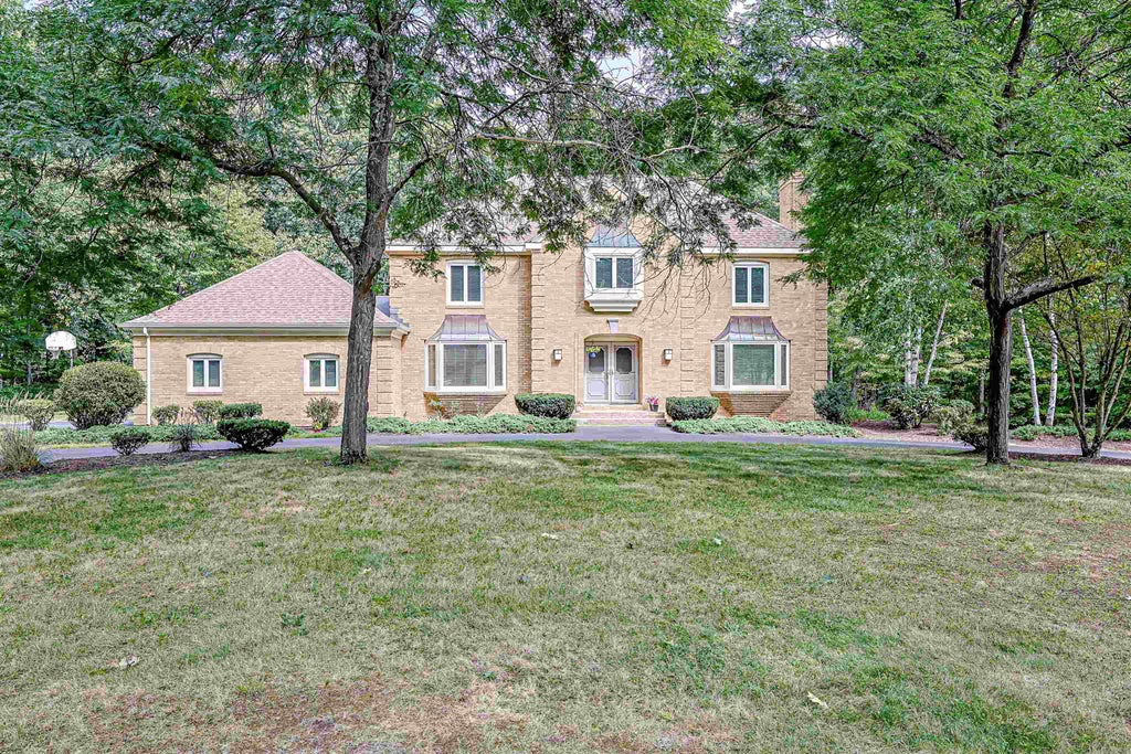 Photo of 33 Indian Rock Road, Nashua, NH 03063 (MLS # 5110883)