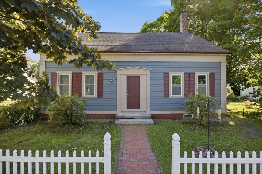 Photo of 103 Main Street, Alton, NH 03809 (MLS # 5095496)