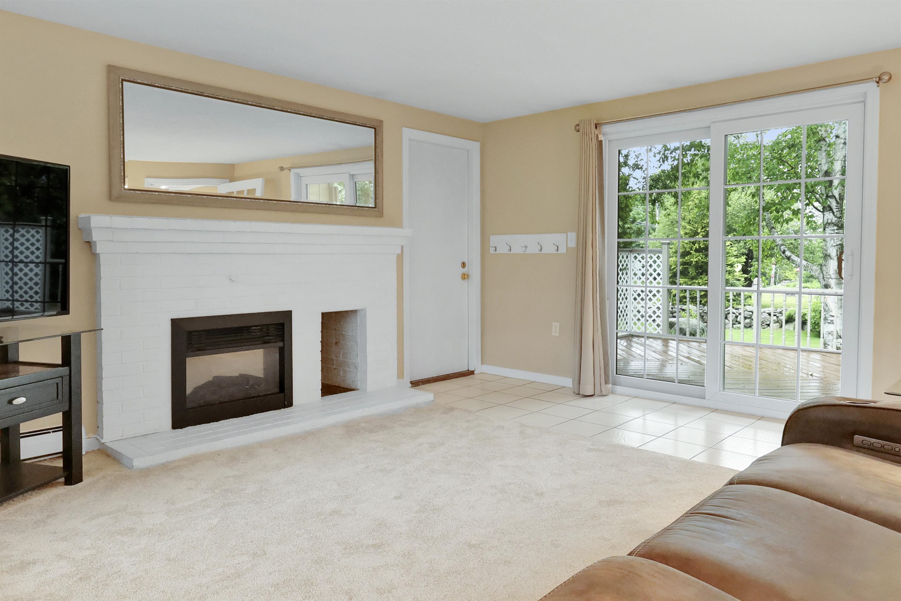 2 Queensway Circle