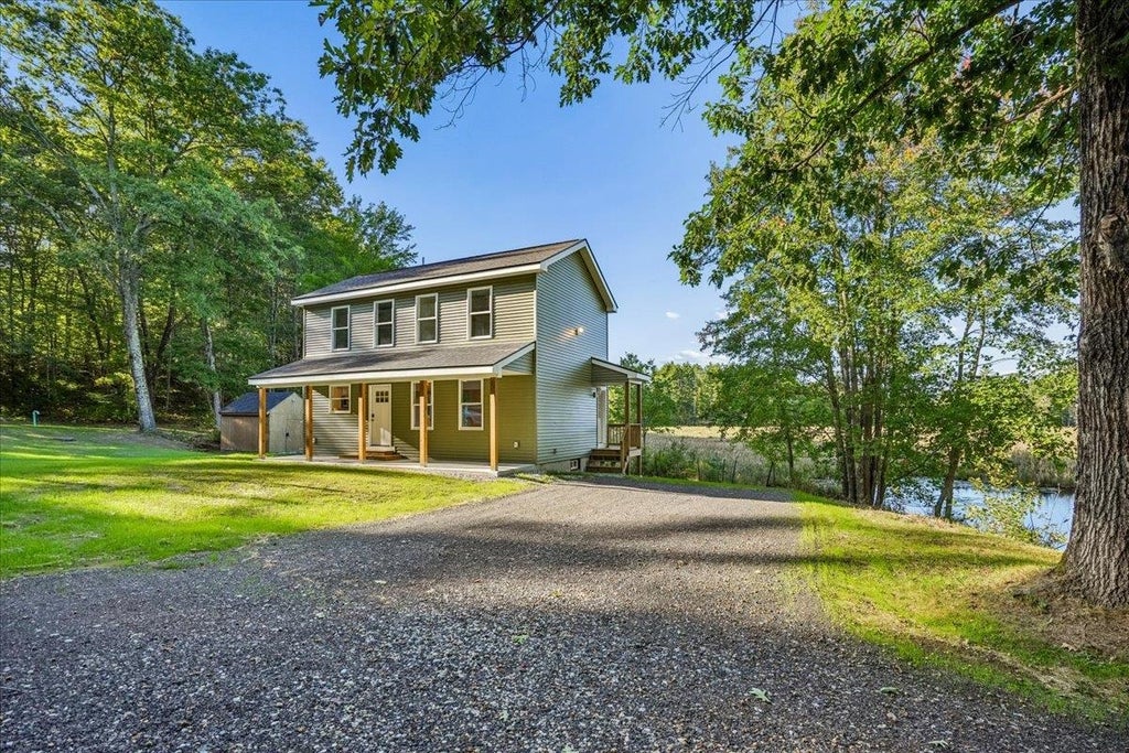 Photo of 725 Route 129, Loudon, NH 03307 (MLS # 5108771)