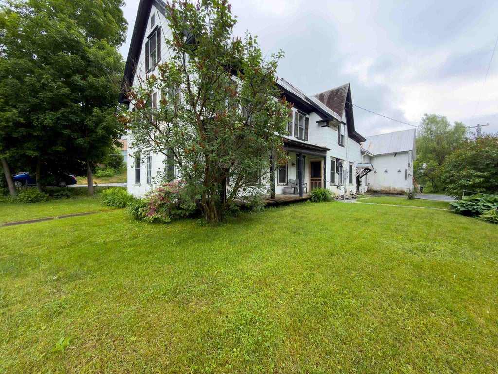 Photo of 41 Ammonoosuc Street, Haverhill, NH 03785 (MLS # 5079606)