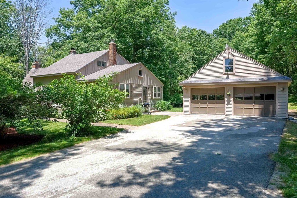 Photo of 19 Rogers Road, Bennington, NH 03442 (MLS # 5095203)