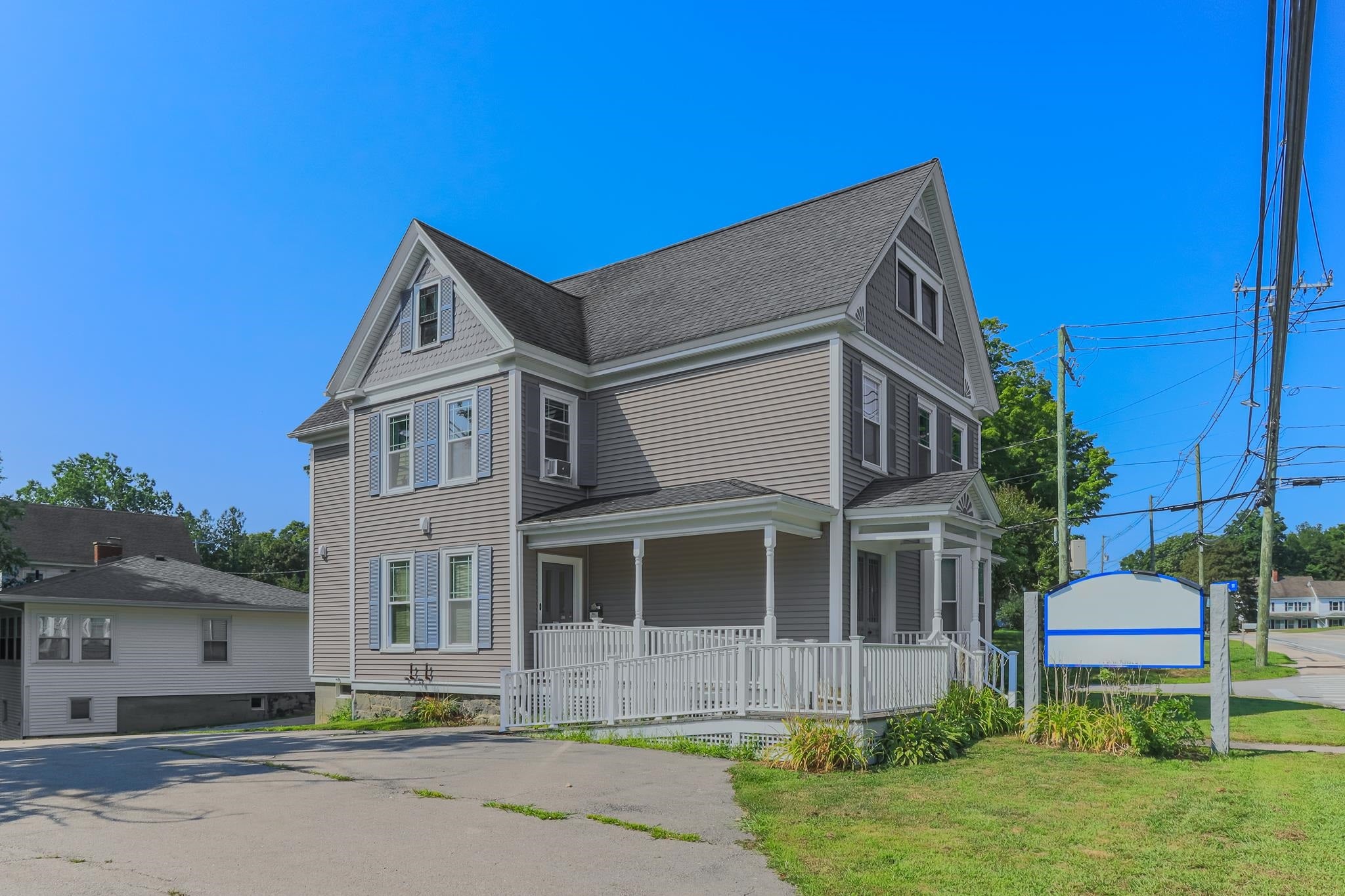 195 S Main Street