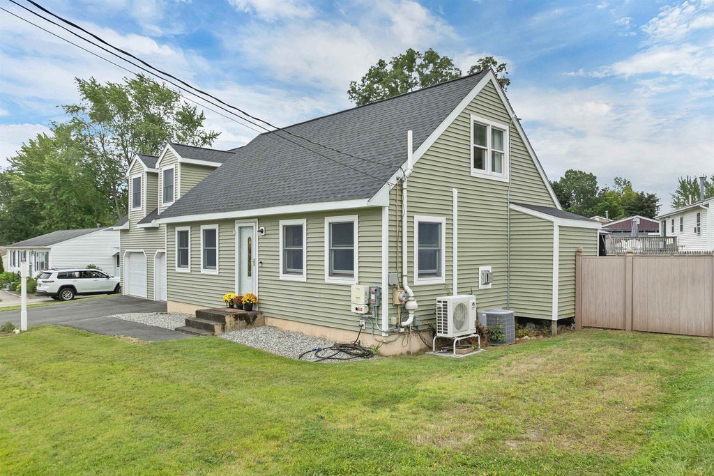 Photo of 5 Bulova Drive, Nashua, NH 03060 (MLS # 5106100)