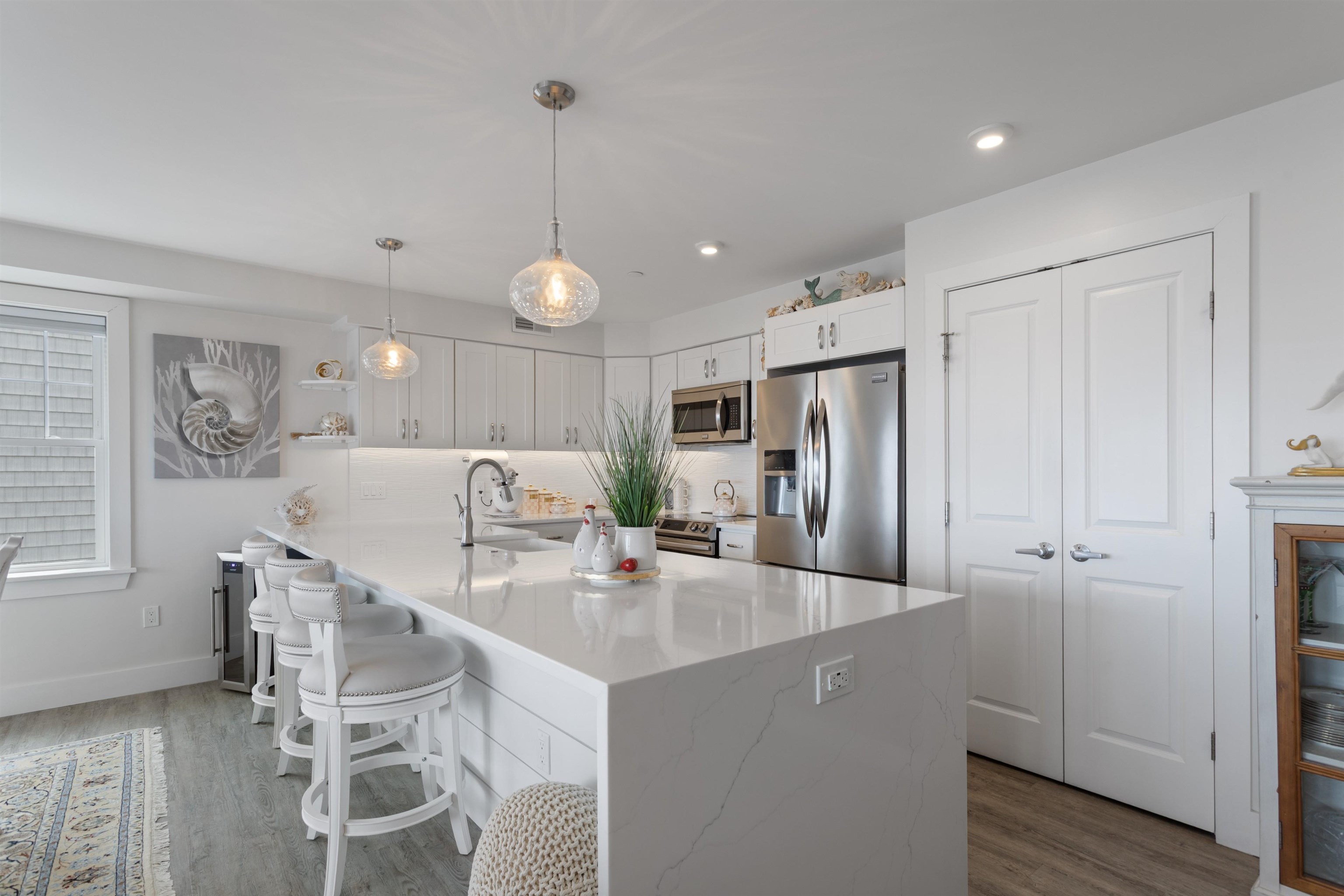 377 Ocean Boulevard 3