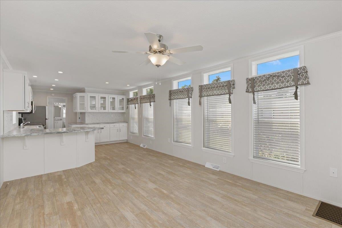29 Lowell Road 25