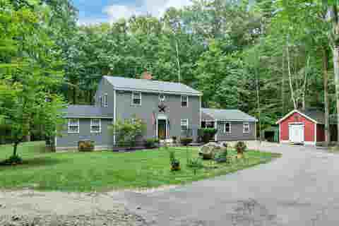 Photo of 10 Tonga Drive, Bow, NH 03304 (MLS # 5105711)
