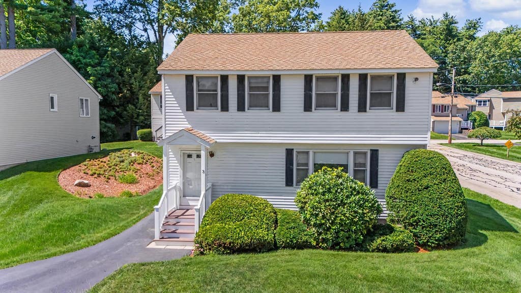 Photo of 3 Jasmine Drive #U-13, Nashua, NH 03063 (MLS # 5103676)