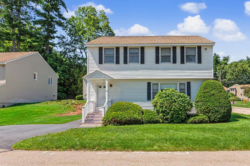 Photo of 3 Jasmine Drive #U-13, Nashua, NH 03063 (MLS # 5103676)