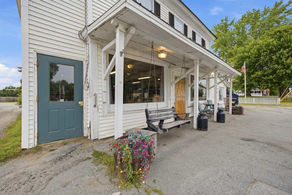 Photo of 2743 Dartmouth College Highway, Haverhill, NH 03774 (MLS # 5104994)
