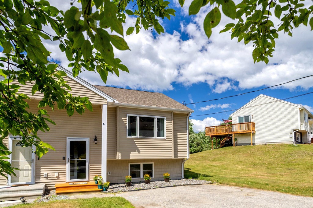 Photo of 70 Derryfield Road #R, Derry, NH 03038 (MLS # 5094992)
