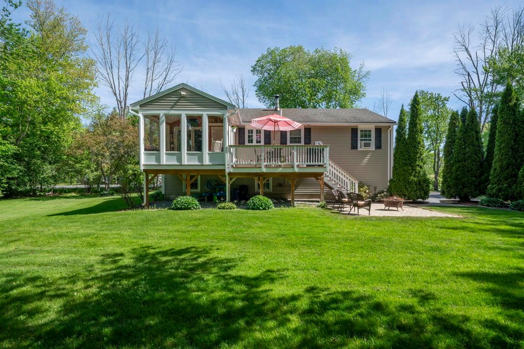 Photo of 123 Brady Avenue, Salem, NH 03079 (MLS # 5090979)