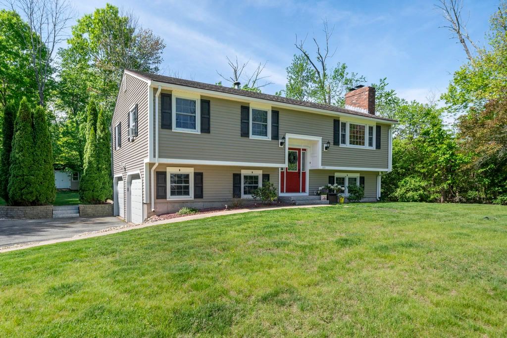 Photo of 123 Brady Avenue, Salem, NH 03079 (MLS # 5090979)