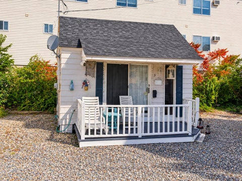 Photo of 17 Whitten Street #3, Hampton, NH 03842 (MLS # 5112977)