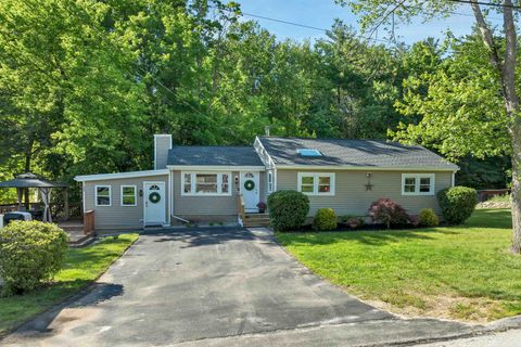 Photo of 5 Frenette Drive, Hudson, NH 03051 (MLS # 5093811)