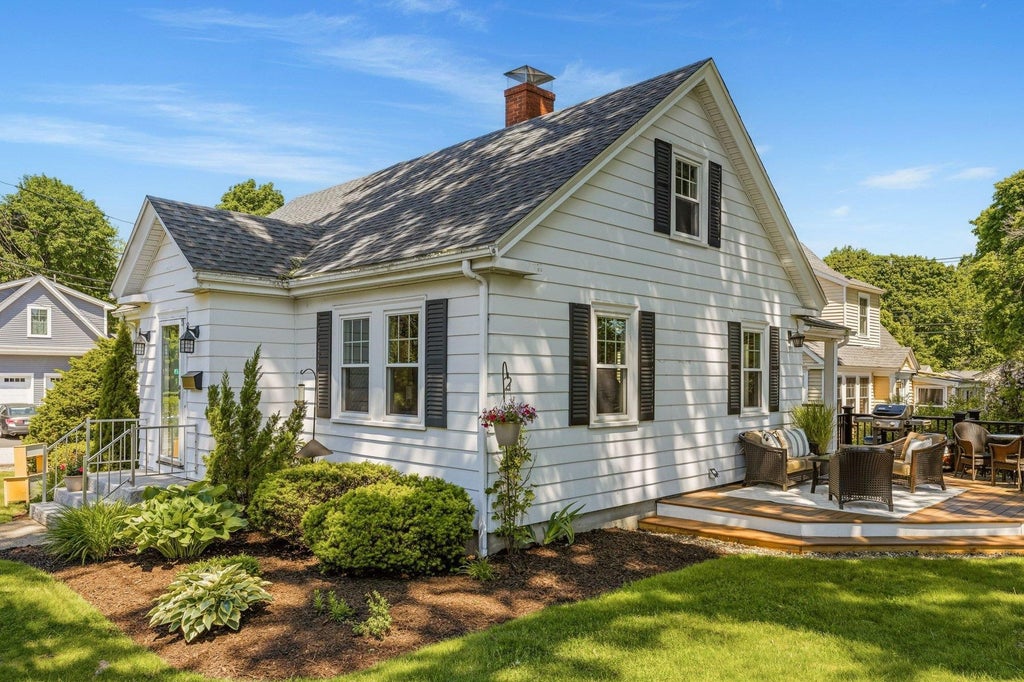 Photo of 115 Fairview Avenue, Portsmouth, NH 03801 (MLS # 5093643)