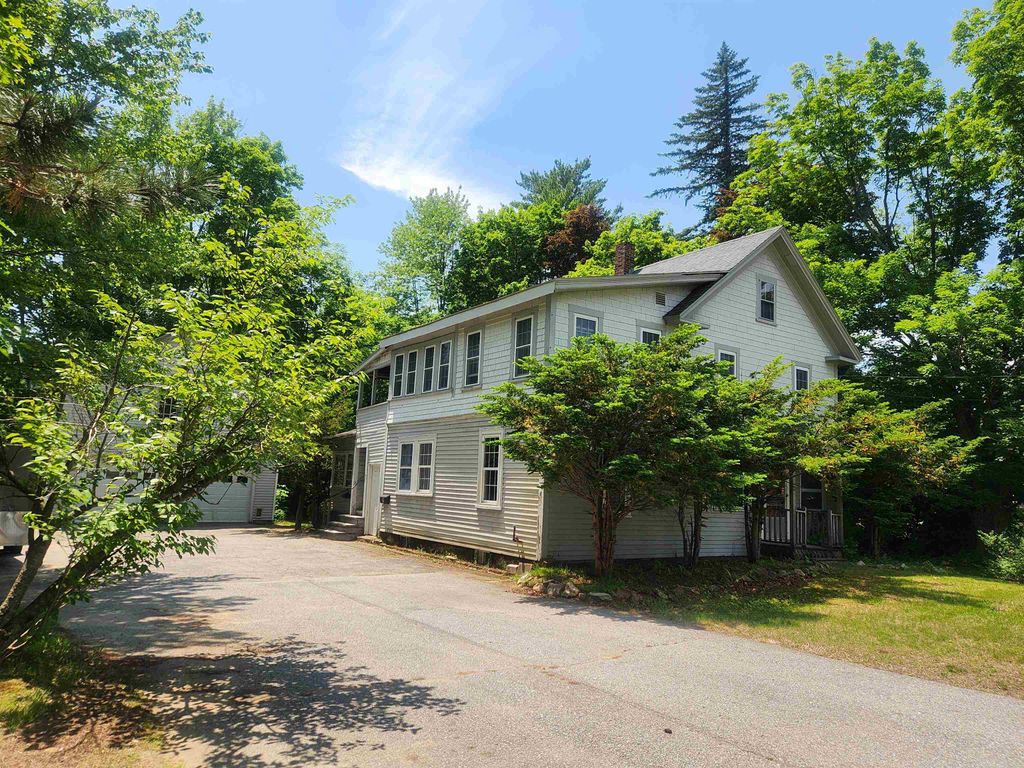 Photo of 9 Crescent Street, Laconia, NH 03246 (MLS # 5093940)