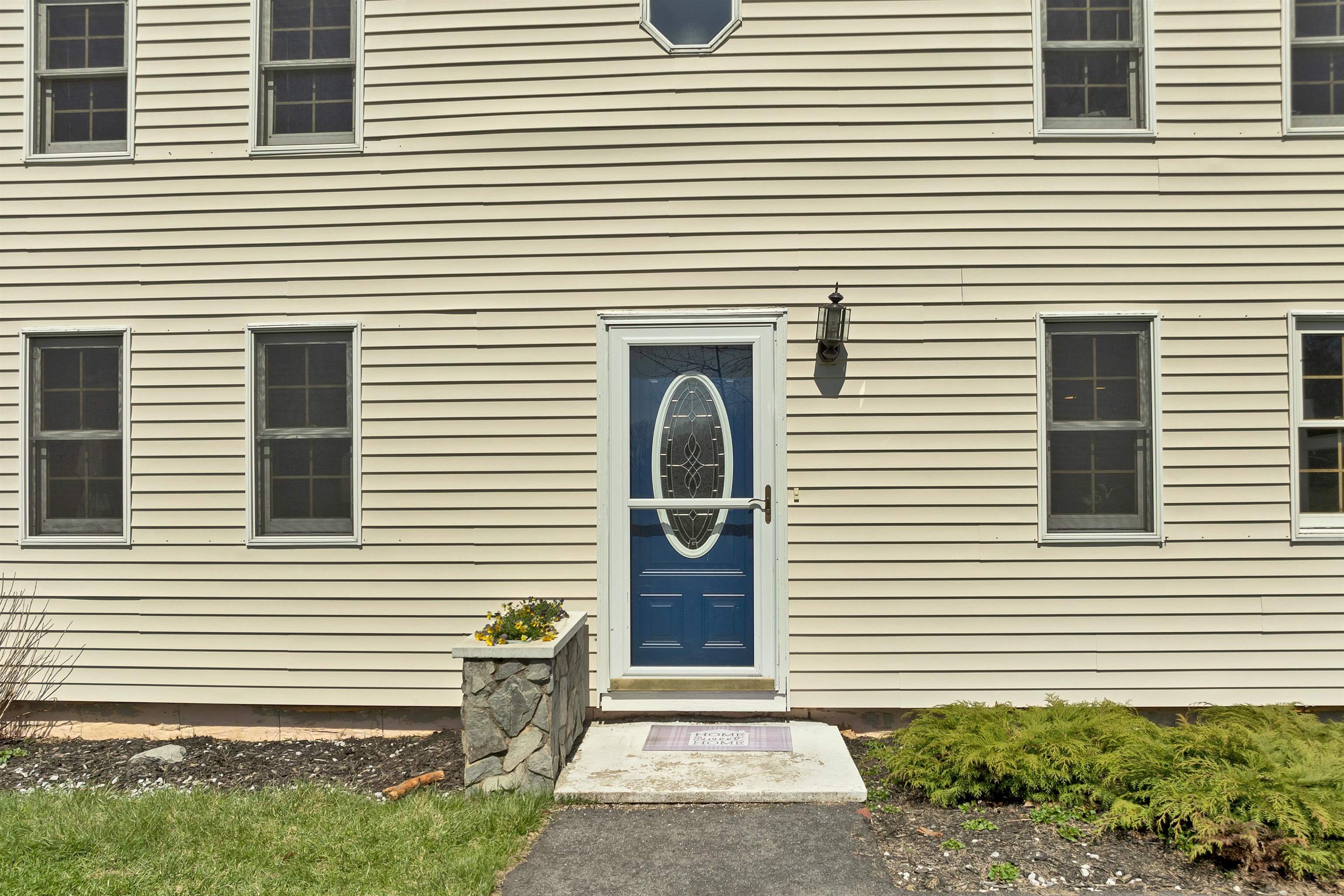 12 Hummingbird Lane