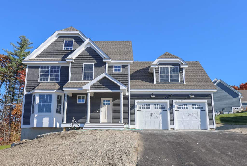Photo of 7 Tallarico Street #3, Litchfield, NH 03052 (MLS # 5032471)