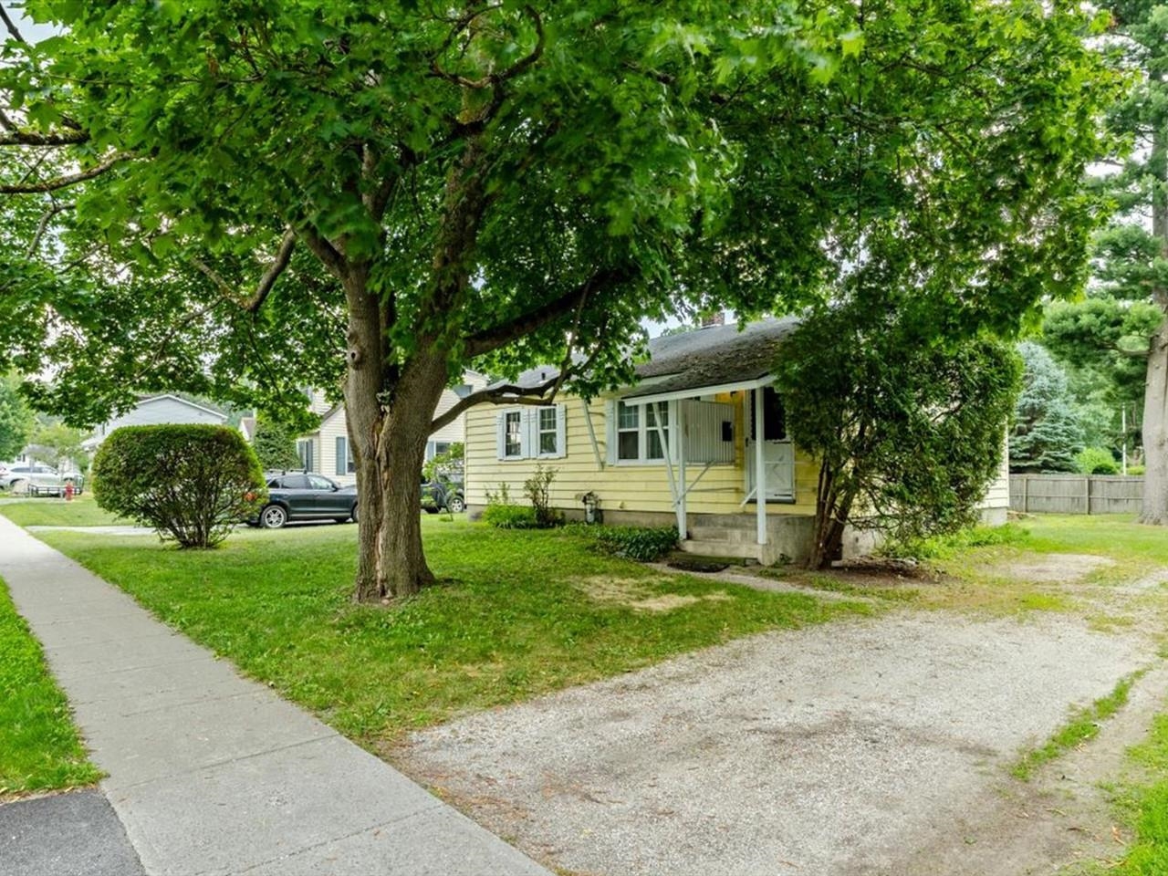 108 Iroquois Avenue