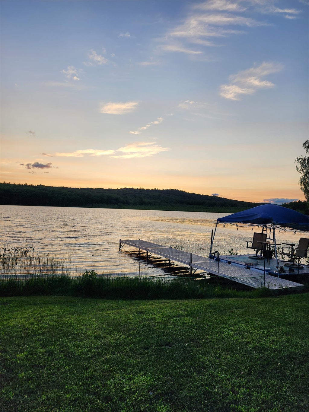 Photo of 6 Holiday Shore Drive, Dunbarton, NH 03046 (MLS # 5104506)