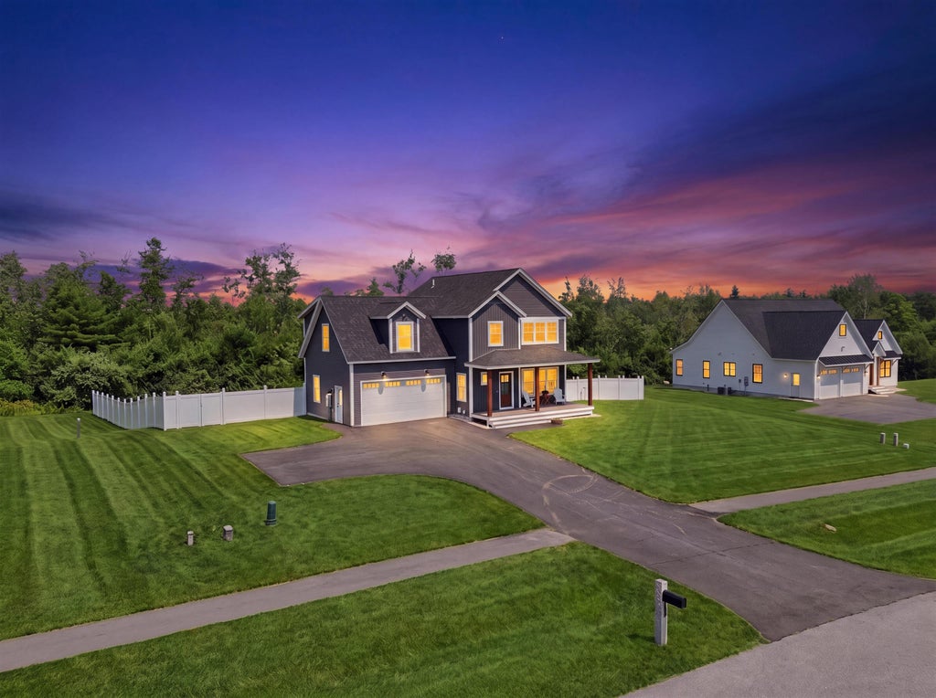 Photo of 418 Blane Circle, Pembroke, NH 03275 (MLS # 5115396)