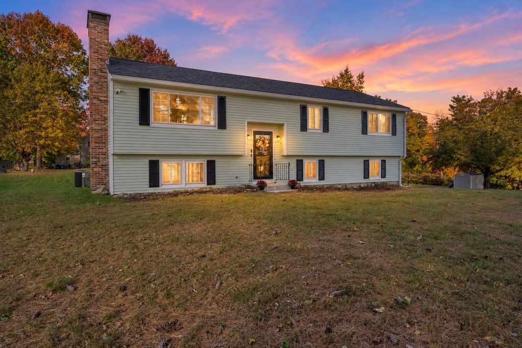 Photo of 120 Mooresville Road, Manchester, NH 03103 (MLS # 5114982)