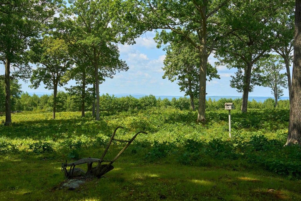 Photo of 664 Borough Road, Pembroke, NH 03275 (MLS # 5104754)