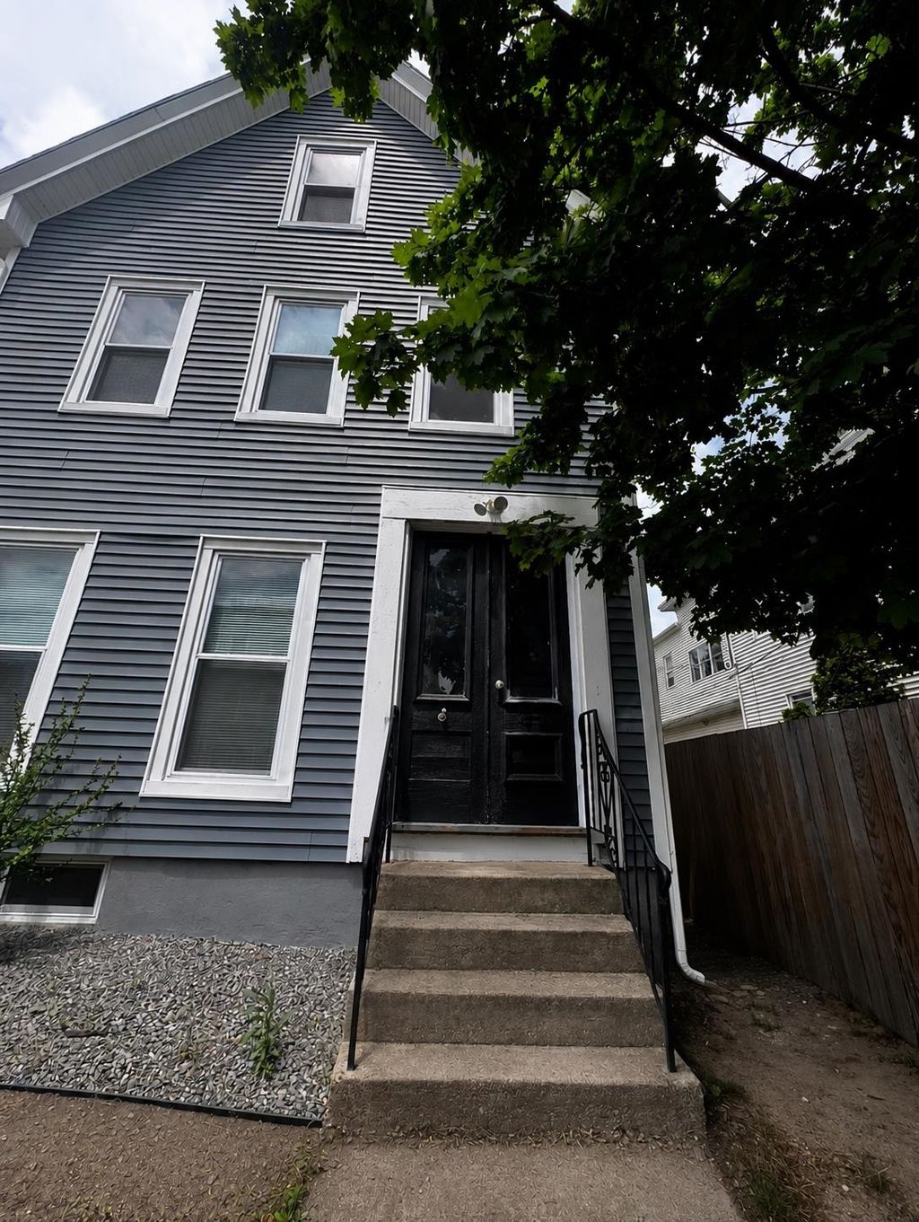 Photo of 286 Lake Avenue #1, Manchester, NH 03103 (MLS # 5093184)