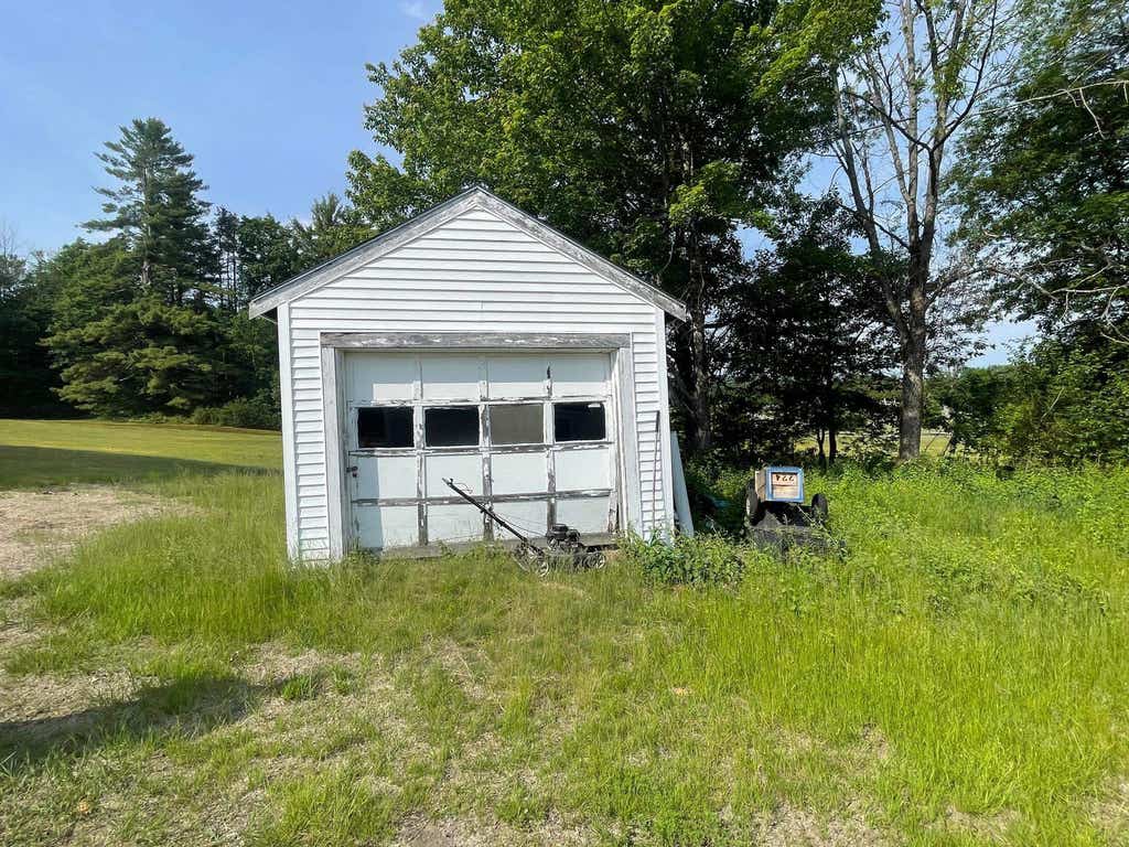 Photo of 23 Montgomery Drive, Farmington, NH 03835 (MLS # 5103715)