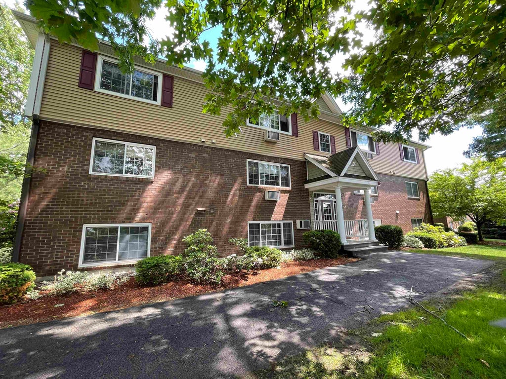Photo of 3981 Old Brown Avenue #77, Manchester, NH 03105 (MLS # 5114131)