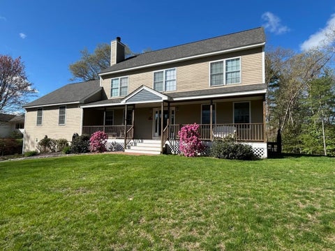 Photo of 5 Grace Drive, Hudson, NH 03051 (MLS # 5101483)