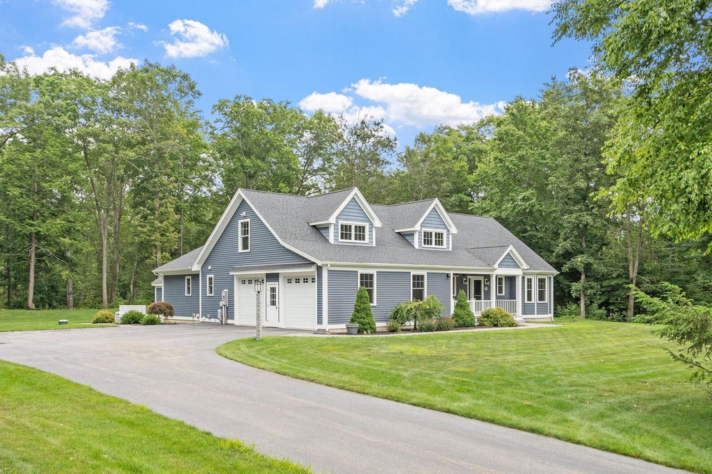 Photo of 129 gritstmill Road, Fremont, NH 03044 (MLS # 5102225)
