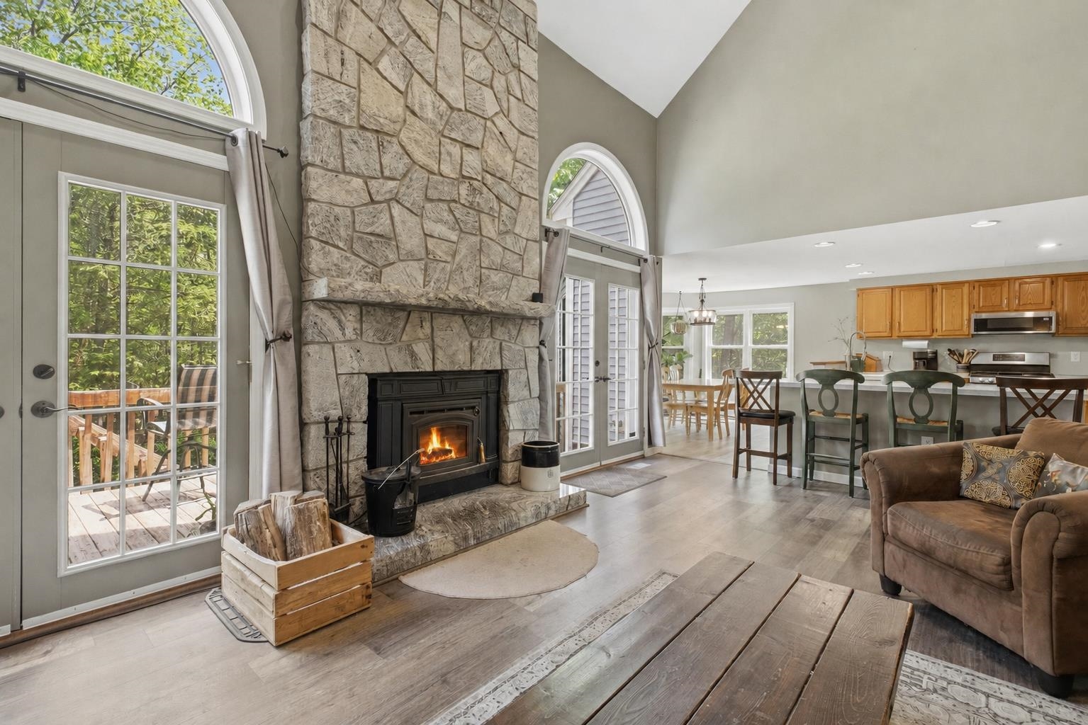 16 Hillsboro Circle