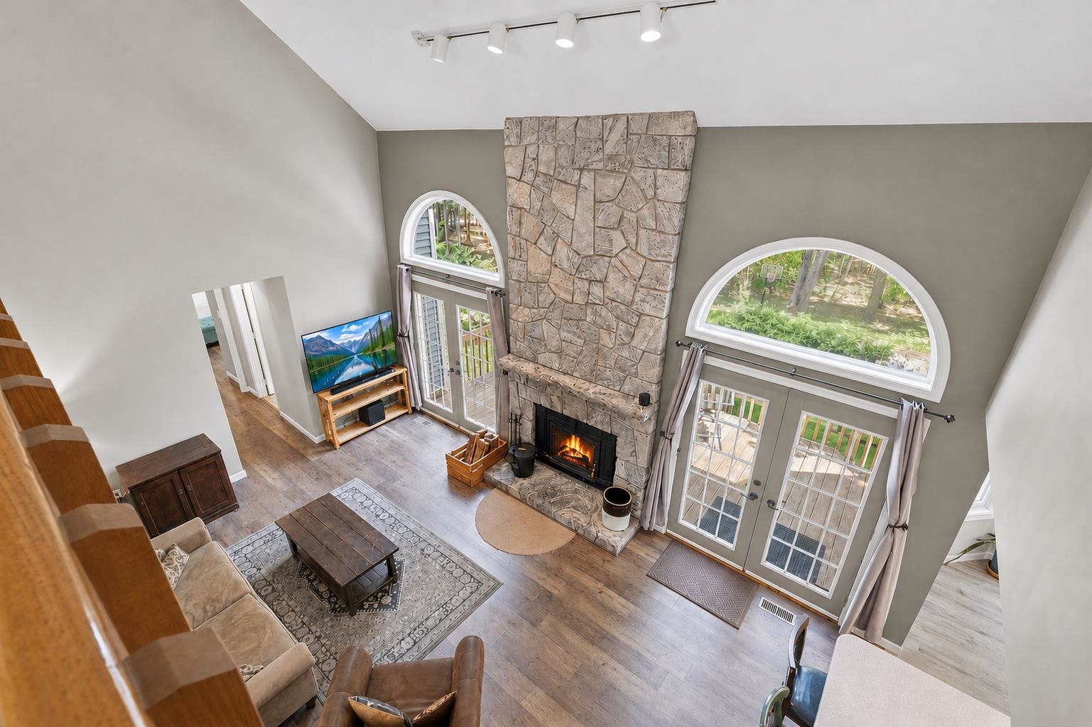 16 Hillsboro Circle