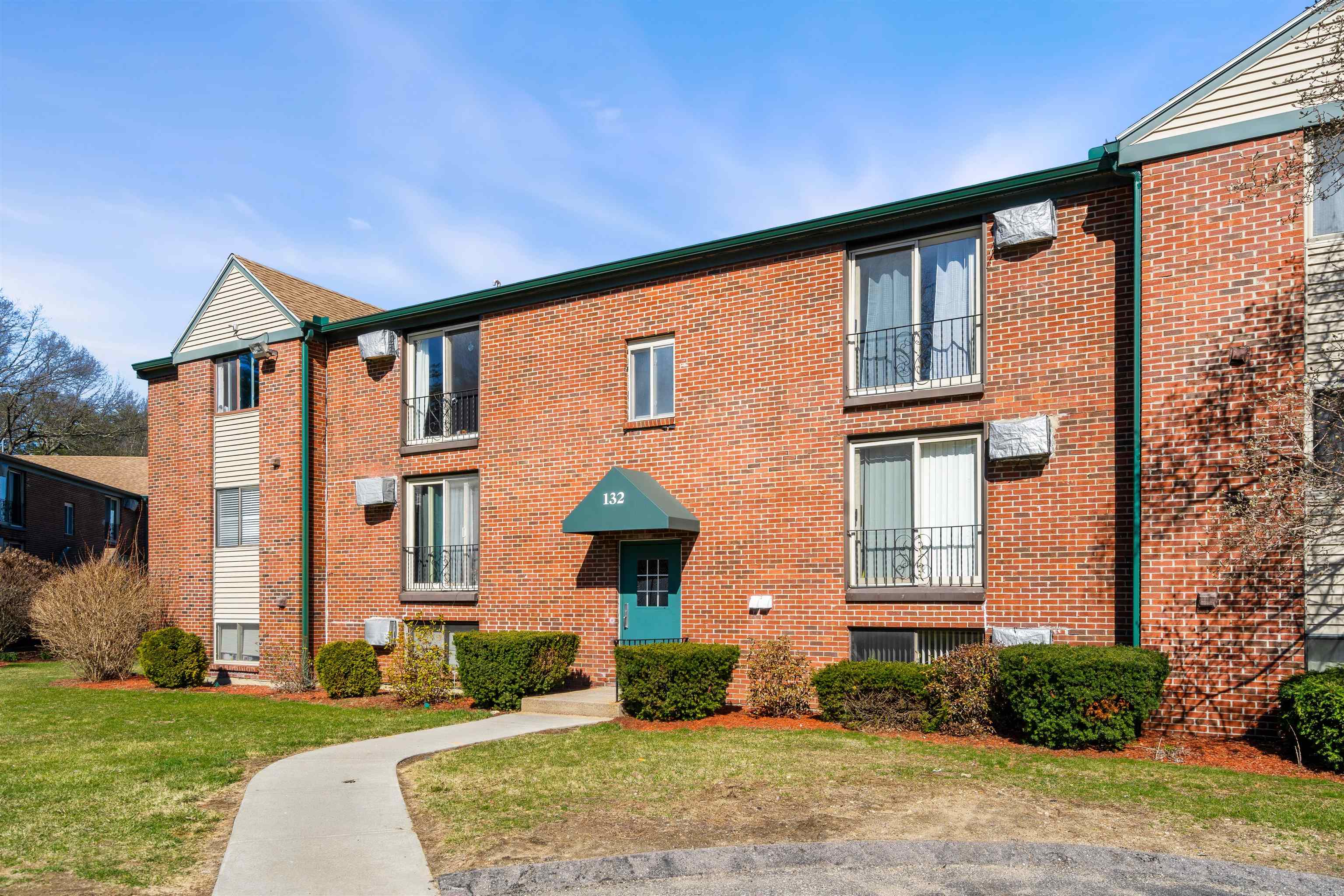 132 English Village Road 304