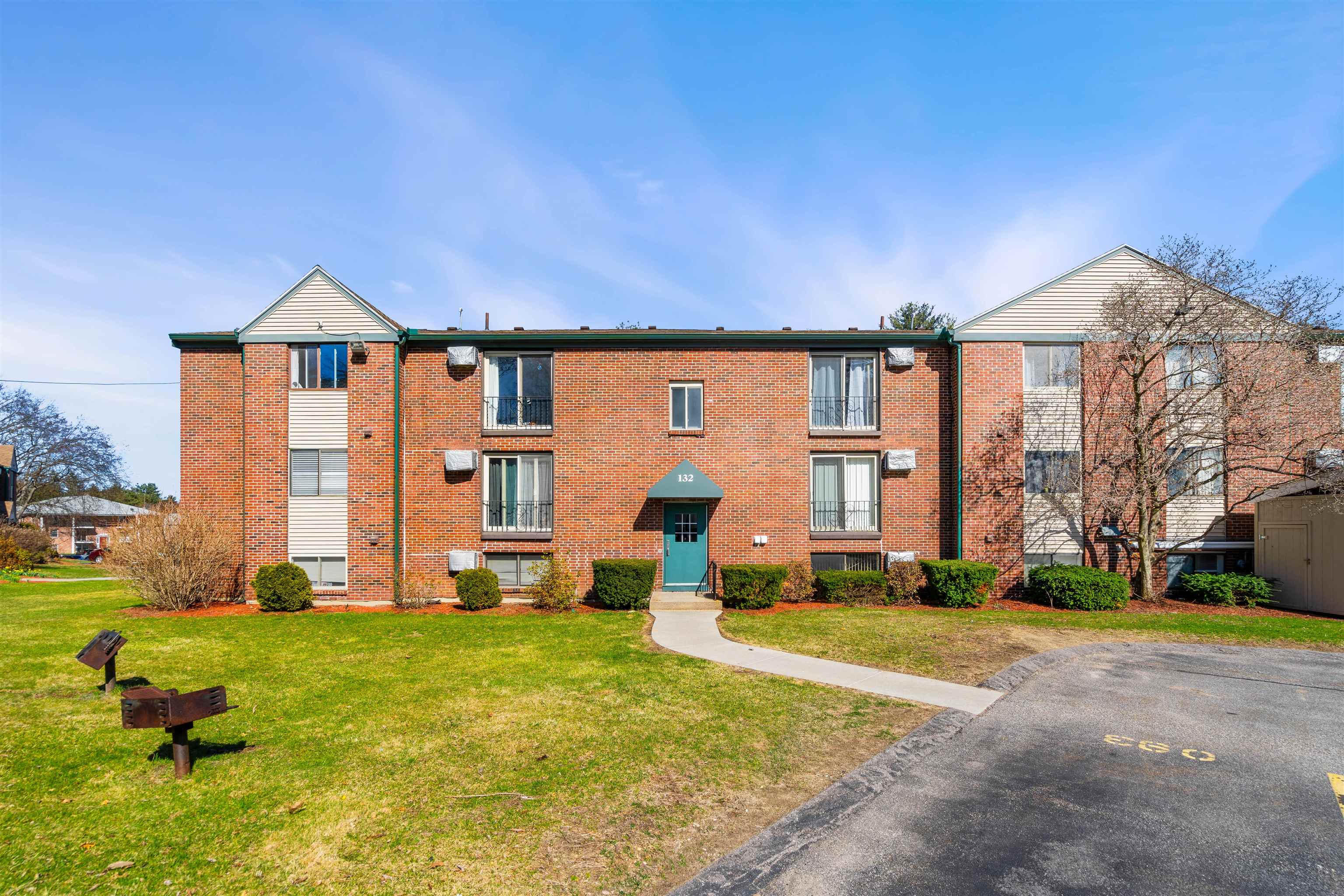 132 English Village Road 304