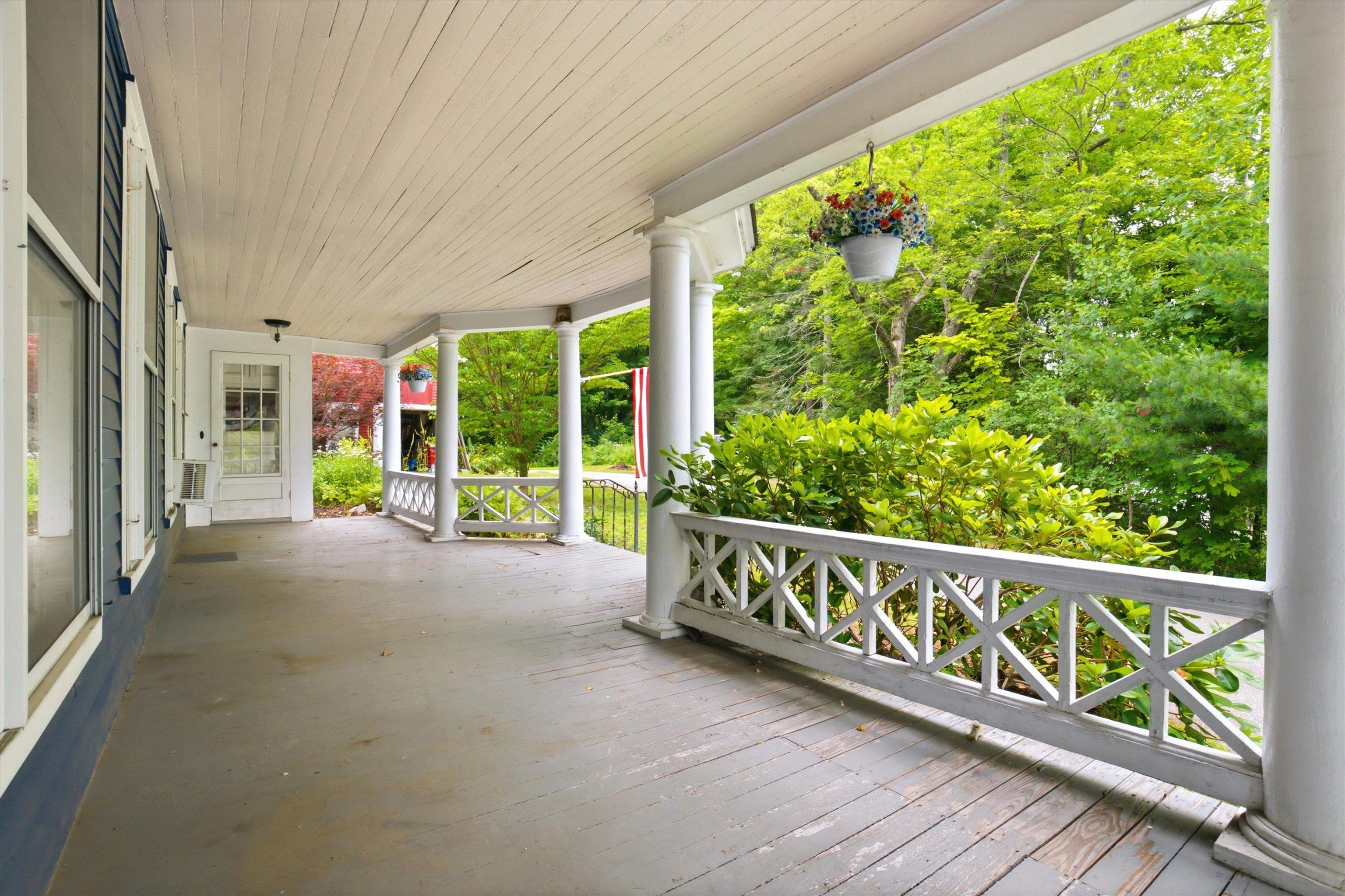 26 W Main Street